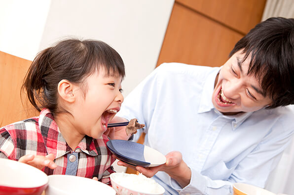 1.頻繁におやつを食べる＋乳歯は永久歯よりむし歯になりやすい。